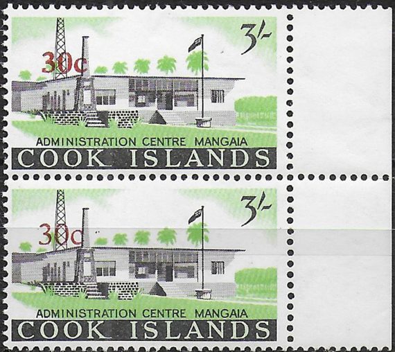 1967 Cook Islands 30c on 3s. variety 1 pair MNH SG n. 216+216a